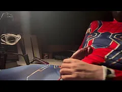 หนุ่มตี๋ควยเท่าแขนไม่น่าเชื่อว่าหนุ่มเอเชียจะควยใหญ่กว่าพวกฝรั่งแม่งเกย์เห็นแล้วอดใจไม่ไหวจับโม็คควย